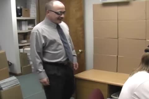 Ruff sucks Off Junior Wihle On hellos Lunch