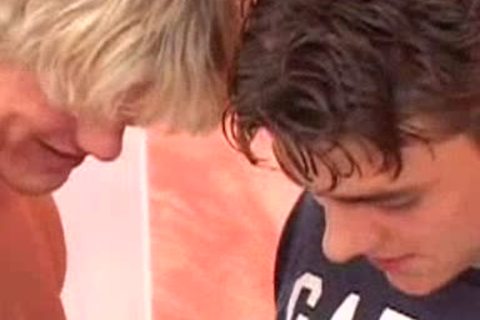 Tim Hamilton pounds Renato Amoroso [brilliant quality}