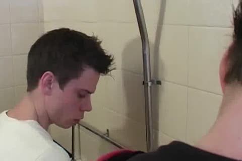 pretty Restroom Play