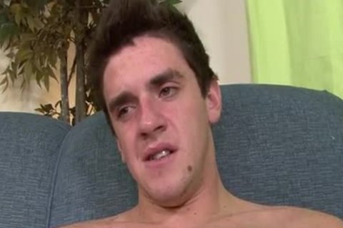 Straight guy Is 6'4'' With 9'' penis.