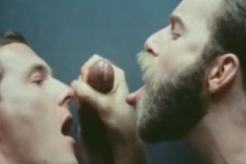 these boyz LOVE To Share A 10-Pounder With Their Buddies