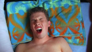 Czech Hunter - Very hot gay bareback handjob in the bed