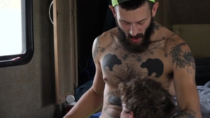 Family Dick: Inked gay Matt Muck enjoying Mel Grey