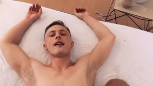 CzechHunter - Czech twink receiving facial