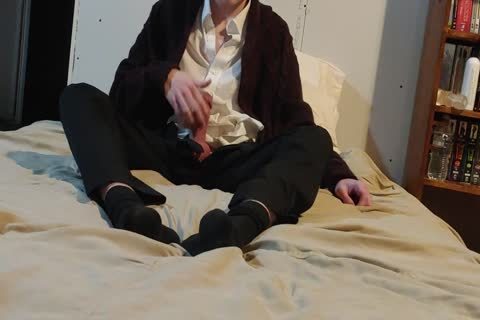 Hung Low Voiced Bender Style Makes Your cookie sperm (for chicks