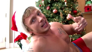 NextDoorBuddies - European masturbation on the Christmas