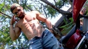 Maskurbate: Hottest neighbor finds irresistible sex scene