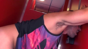 StagHomme: Obscene Wagner Victoria helps with flip-flop