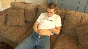 Next Door Twink: Exploring the Kinks of a Young Stud